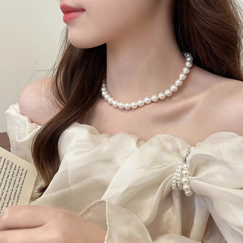 The Shi Family Wears Necklaces with Light Luxury, Natural Jewelry, and A Sense of Luxury, and The Sense of Luxury Does Not Fade, and The Retro Clavicle Chain Does Not Fade