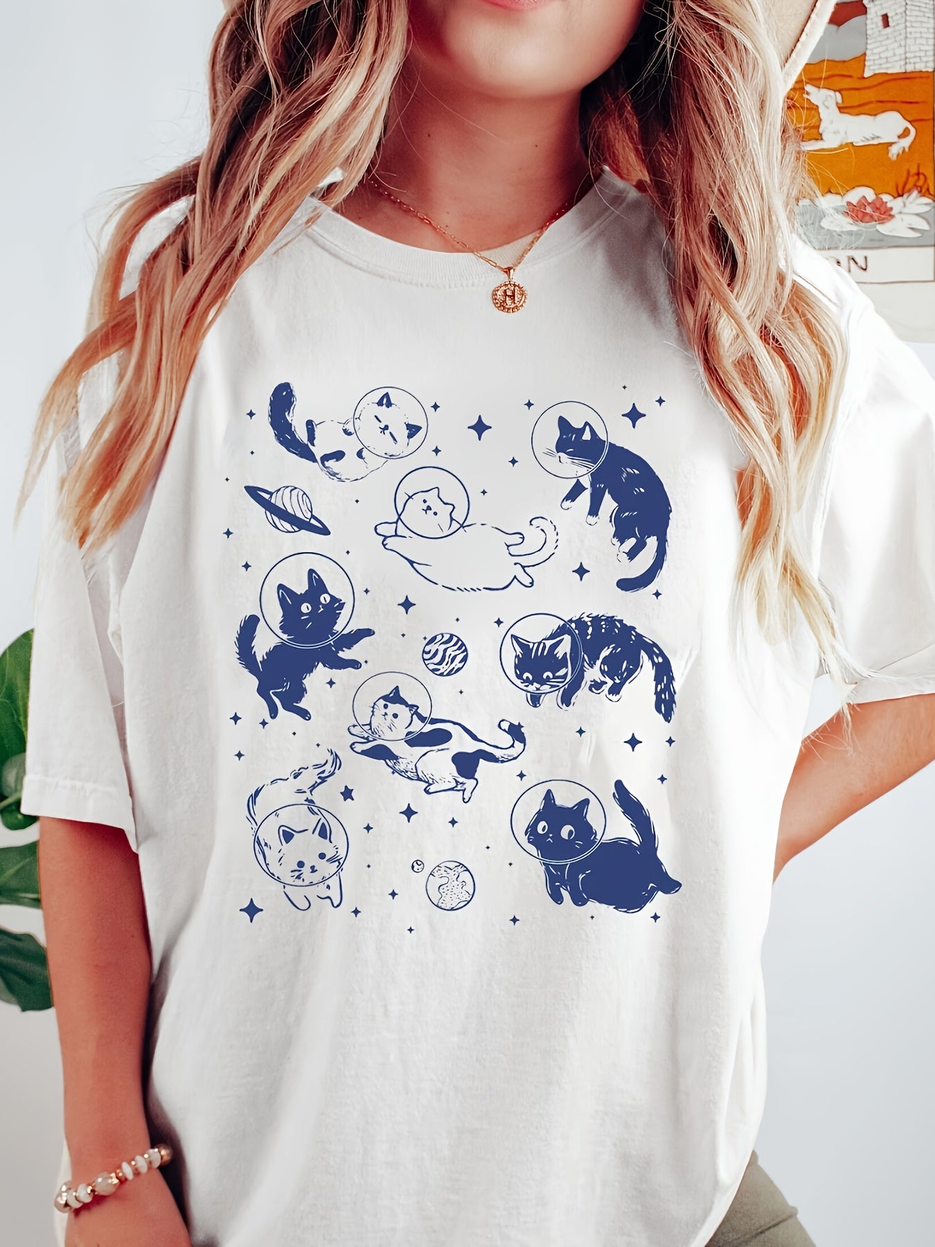 Plus Size, Space Cat Graphic T-Shirt for Cat Lovers - Casual Loose Fit Short Sleeve Top