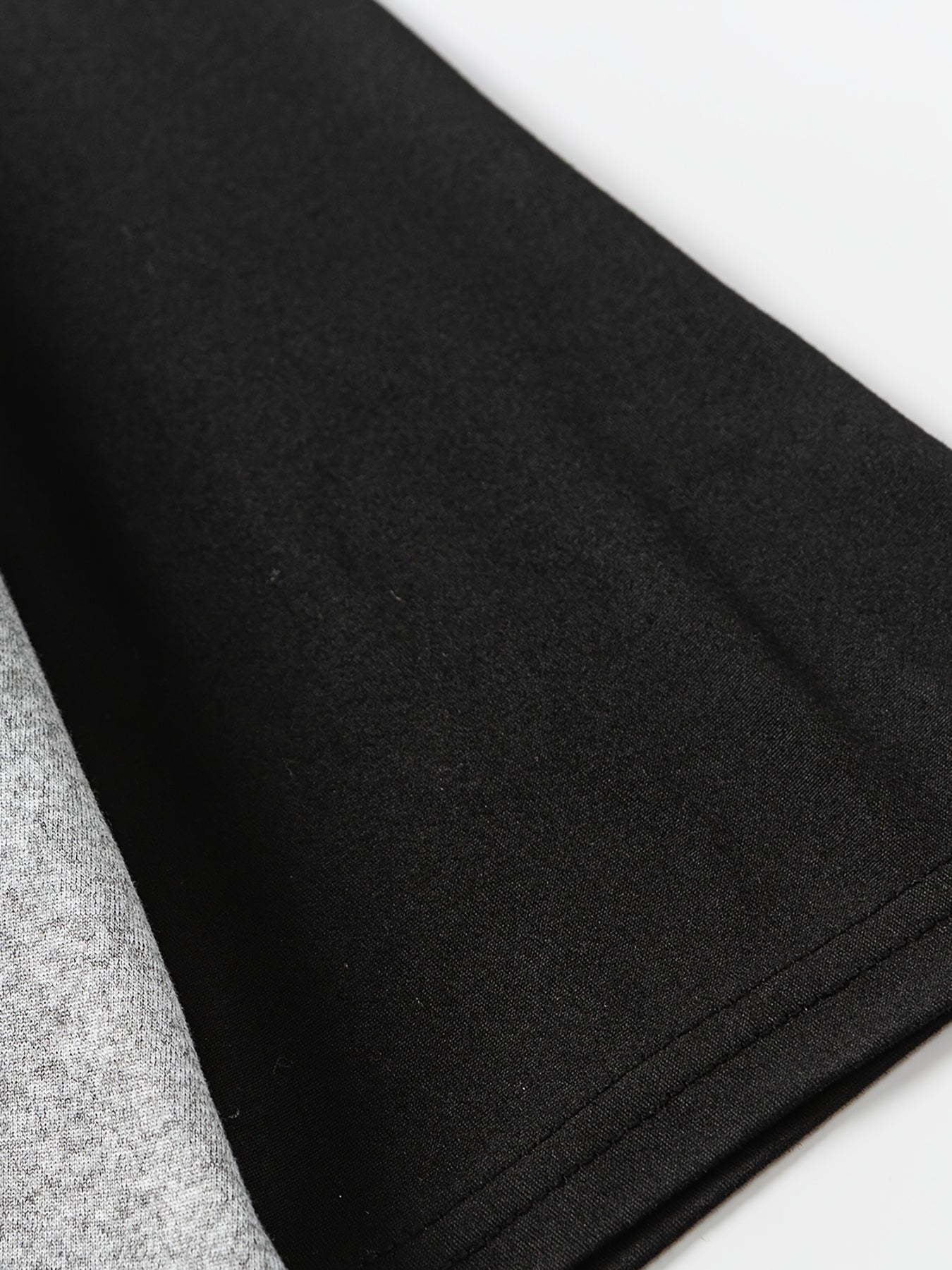 Plus Size - Plus Size Women'S Oversized T-Shirt with Star Graphic - Black & White Contrast