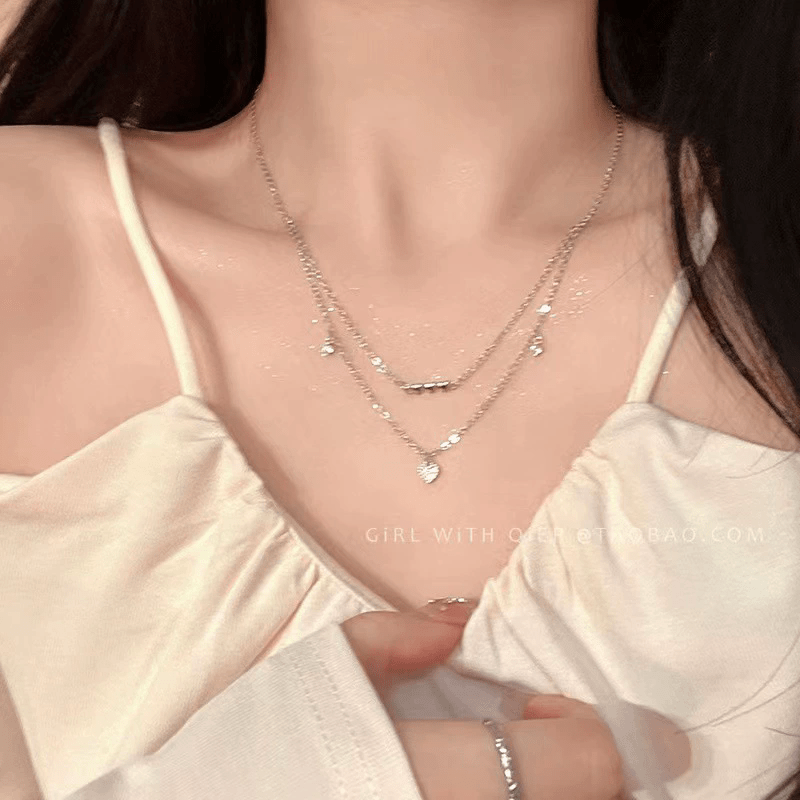 Double-Layered Heart Pendant Necklace for Women - Zinc Alloy Minimalist Collarbone Chain, Japanese Korean Style Everyday Jewelry, Versatile Layered Necklace for All Seasons