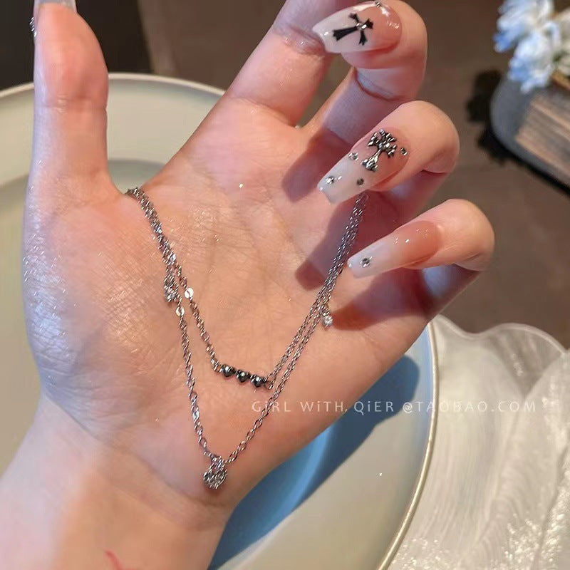 Double-Layered Heart Pendant Necklace for Women - Zinc Alloy Minimalist Collarbone Chain, Japanese Korean Style Everyday Jewelry, Versatile Layered Necklace for All Seasons